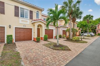 20170 Estero Gardens CIR 206, Estero, FL 33928