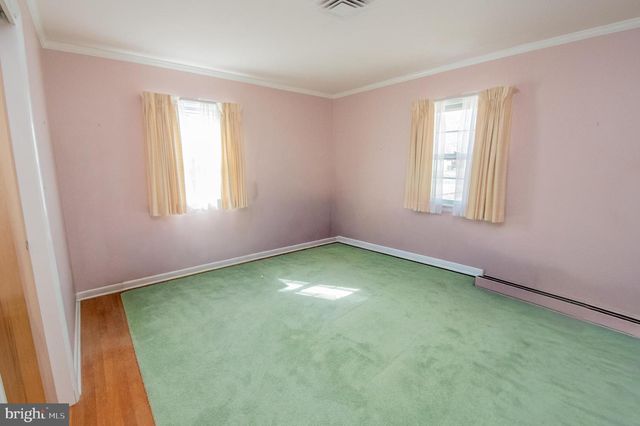 301 POPLAR ST, Delmar, MD 21875