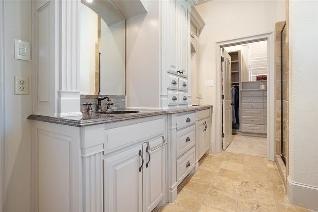 3001 Canyon Creek Drive, Sherman, TX 75092