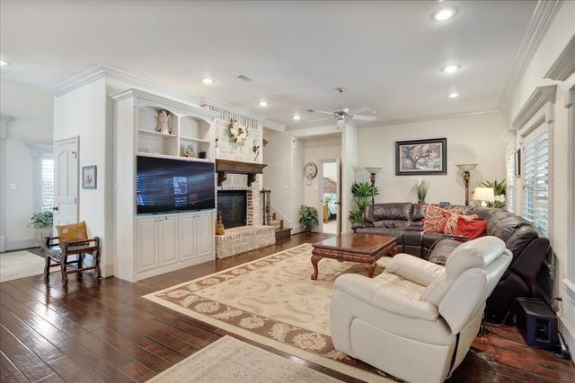 3001 Canyon Creek Drive, Sherman, TX 75092