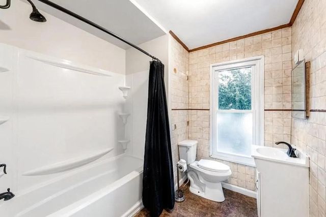 1920 Kenneth Ave, Arnold, PA 15068