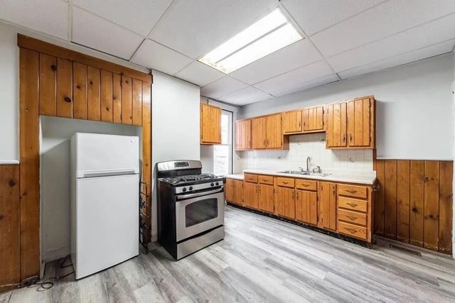 1920 Kenneth Ave, Arnold, PA 15068