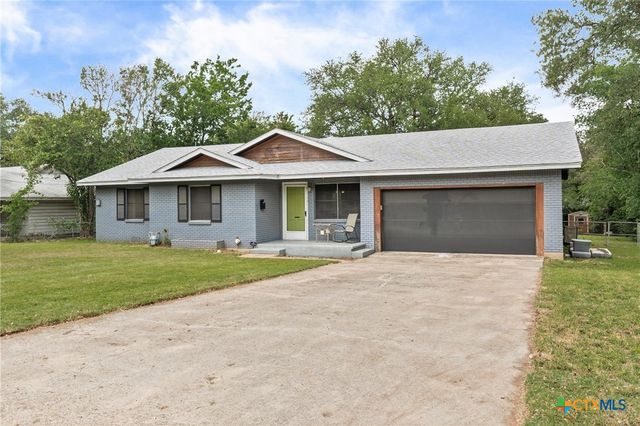 1406 N Penelope Street, Belton, TX 76513