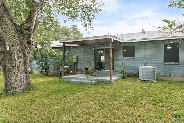 1406 N Penelope Street, Belton, TX 76513