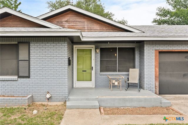 1406 N Penelope Street, Belton, TX 76513