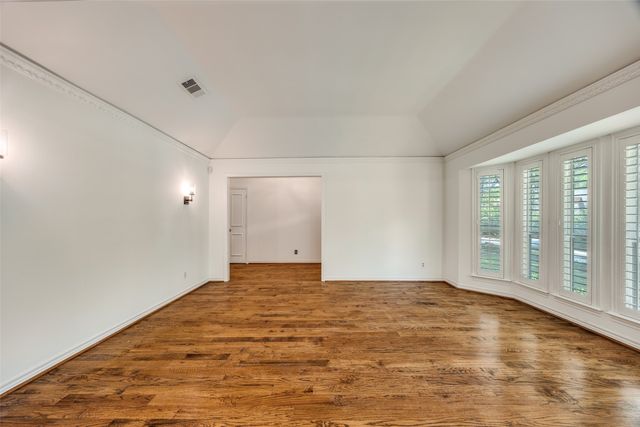 9223 Club Glen Drive, Dallas, TX 75243