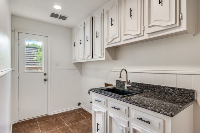 9223 Club Glen Drive, Dallas, TX 75243