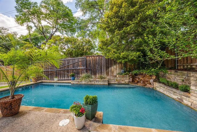 9223 Club Glen Drive, Dallas, TX 75243