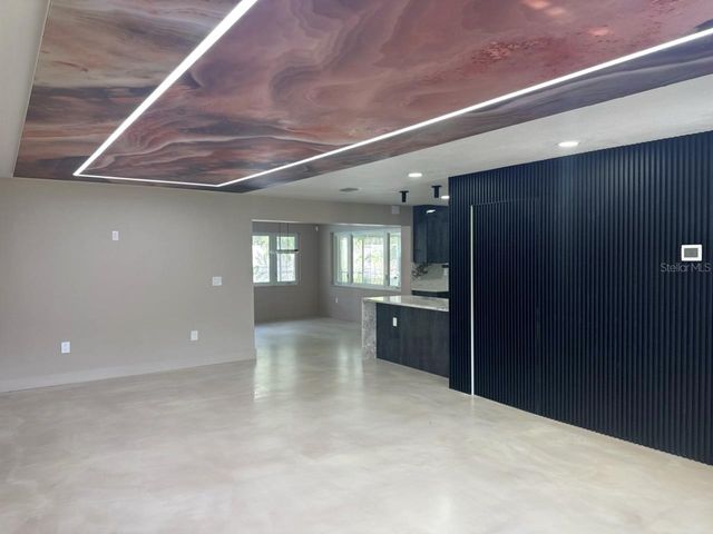 3197 WALNUT STREET NE, St Petersburg, FL 33704