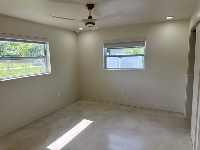 3197 WALNUT STREET NE, St Petersburg, FL 33704