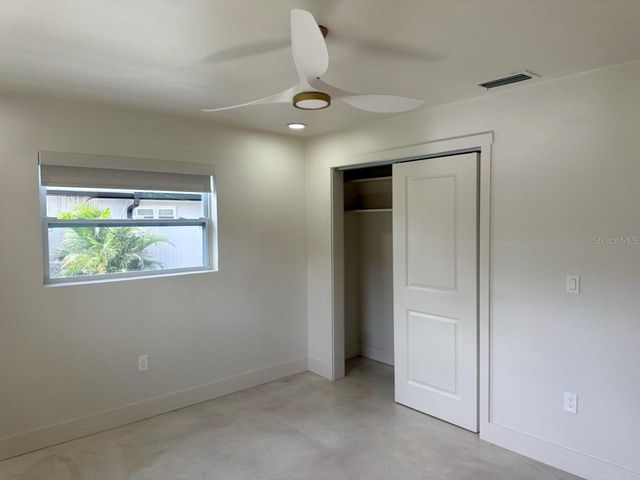 3197 WALNUT STREET NE, St Petersburg, FL 33704