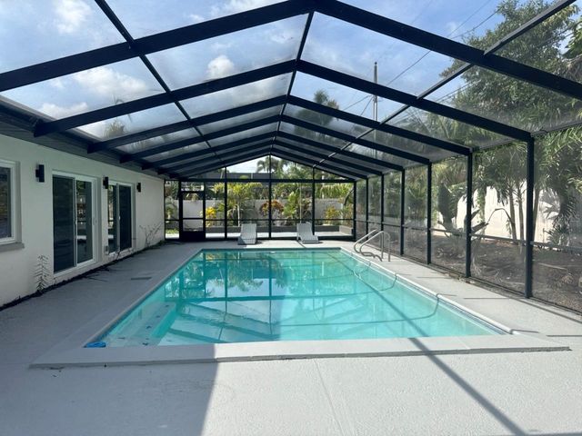 3197 WALNUT STREET NE, St Petersburg, FL 33704