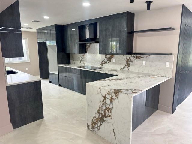 3197 WALNUT STREET NE, St Petersburg, FL 33704