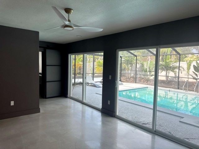 3197 WALNUT STREET NE, St Petersburg, FL 33704