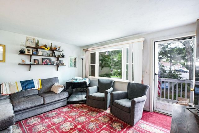 27 Crooked Meadow, Falmouth, MA 02536