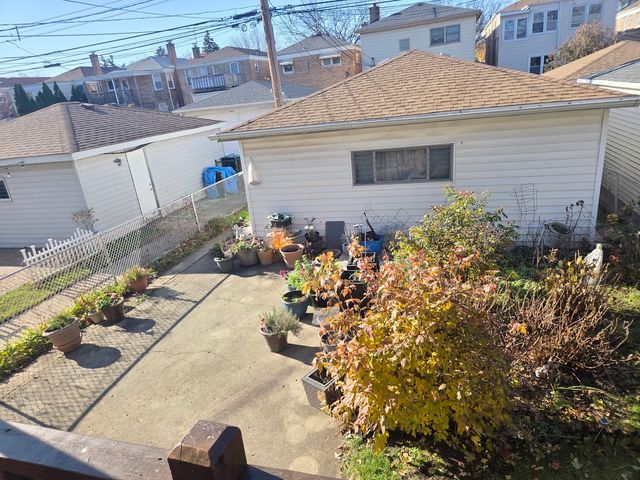 5850 N Mulligan Avenue 1, Chicago, IL 60646