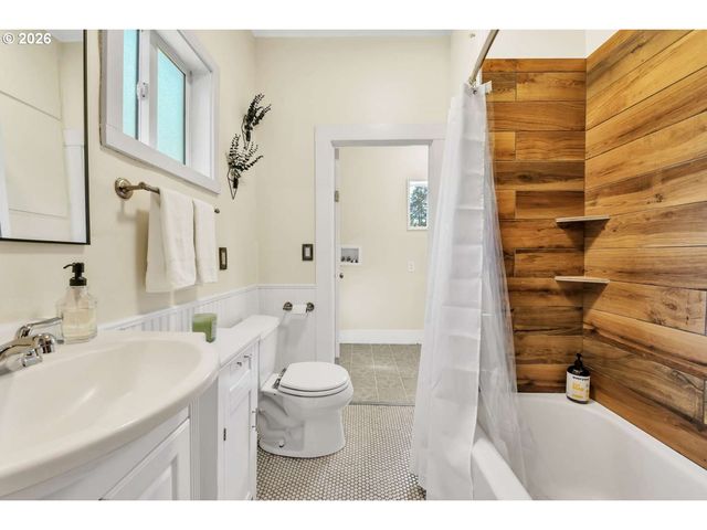 125 SELMA St, Oregon City, OR 97045