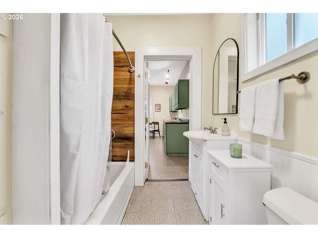 125 SELMA St, Oregon City, OR 97045