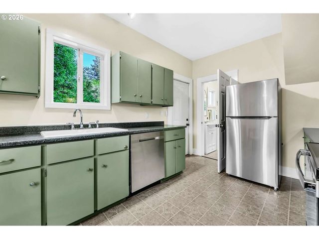 125 SELMA St, Oregon City, OR 97045