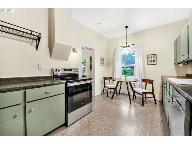 125 SELMA St, Oregon City, OR 97045
