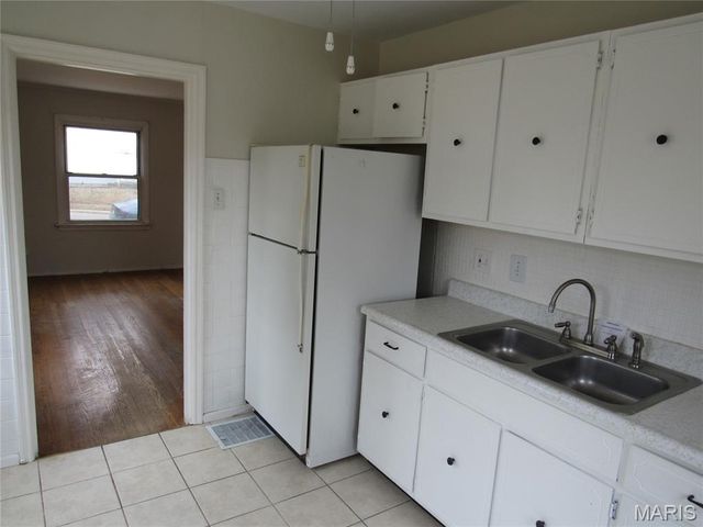 3550 Saint Christopher Lane, St Ann, MO 63074