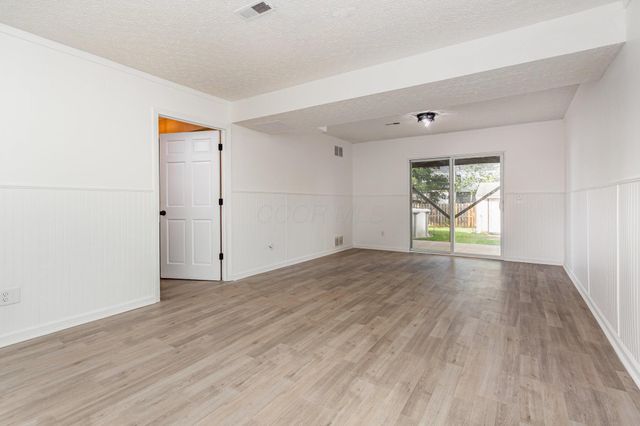 6088 Green Bay Court, Canal Winchester, OH 43110