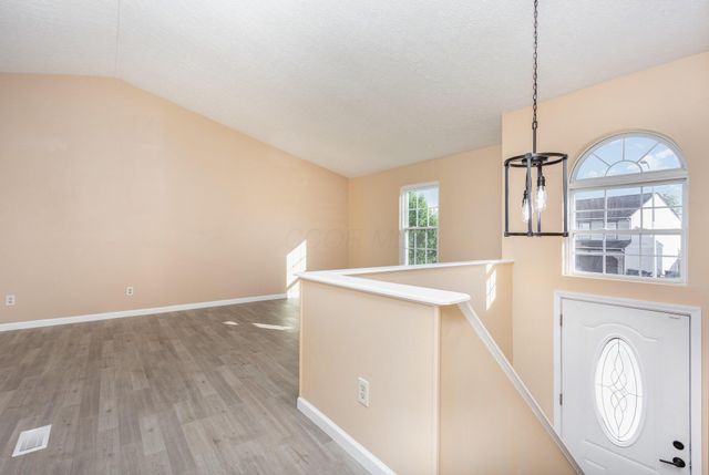 6088 Green Bay Court, Canal Winchester, OH 43110