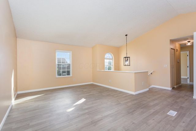 6088 Green Bay Court, Canal Winchester, OH 43110