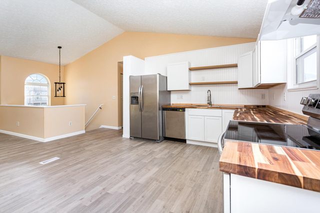 6088 Green Bay Court, Canal Winchester, OH 43110