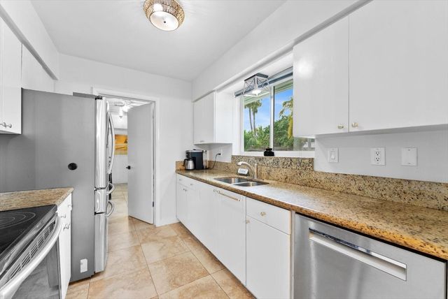 1257 NW 5th Street, Boca Raton, FL 33486