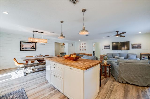 871 LINDENWOOD CIRCLE E, Ormond Beach, FL 32174