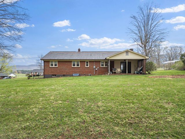 131 Ruritan RD, Rocky Mount, VA 24151