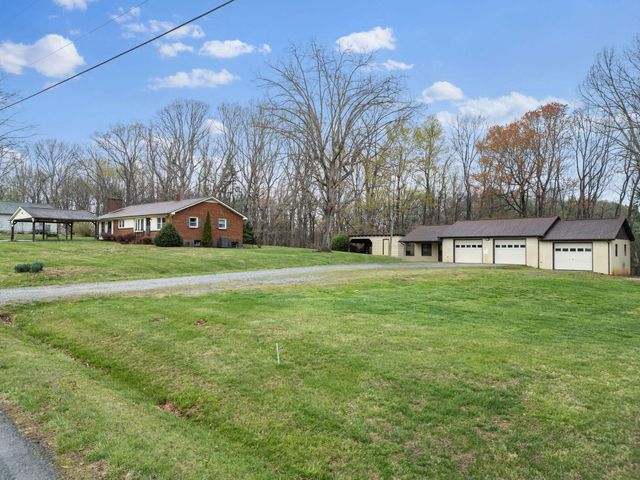 131 Ruritan RD, Rocky Mount, VA 24151