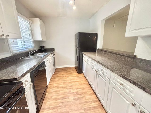 355 MONUMENT Road 23 E1, Jacksonville, FL 32225