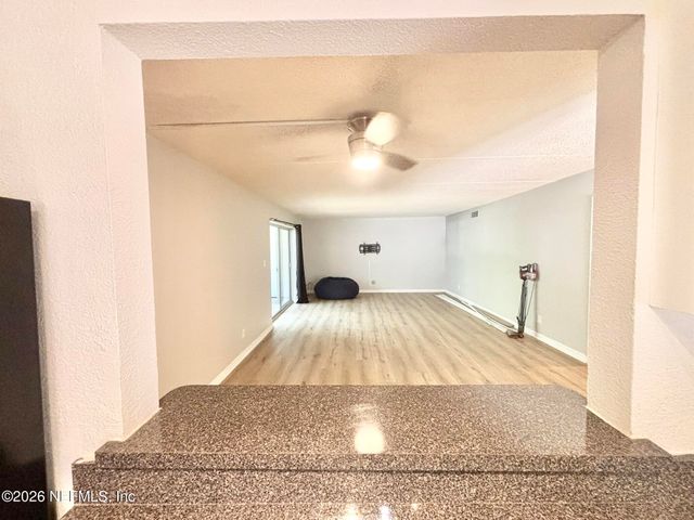355 MONUMENT Road 23 E1, Jacksonville, FL 32225