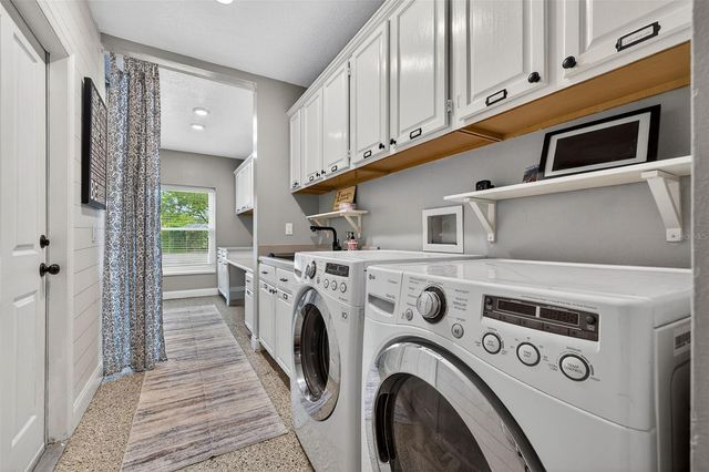 17805 GREEN WILLOW DRIVE, Tampa, FL 33647