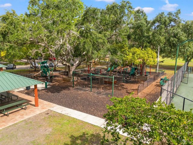 17805 GREEN WILLOW DRIVE, Tampa, FL 33647