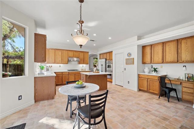 880 Shepard Crest Drive, Corona, CA 92882