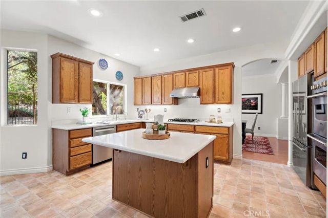 880 Shepard Crest Drive, Corona, CA 92882