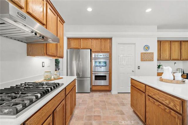 880 Shepard Crest Drive, Corona, CA 92882