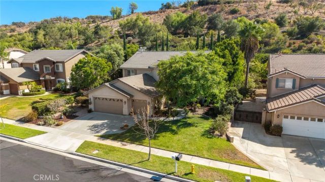 880 Shepard Crest Drive, Corona, CA 92882