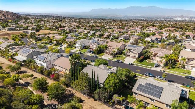 880 Shepard Crest Drive, Corona, CA 92882