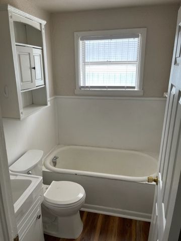 103 W Wichita Street, Bowie, TX 76230
