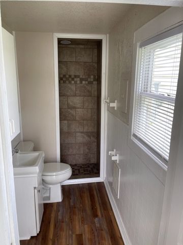 103 W Wichita Street, Bowie, TX 76230