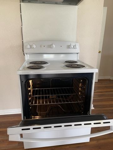 103 W Wichita Street, Bowie, TX 76230