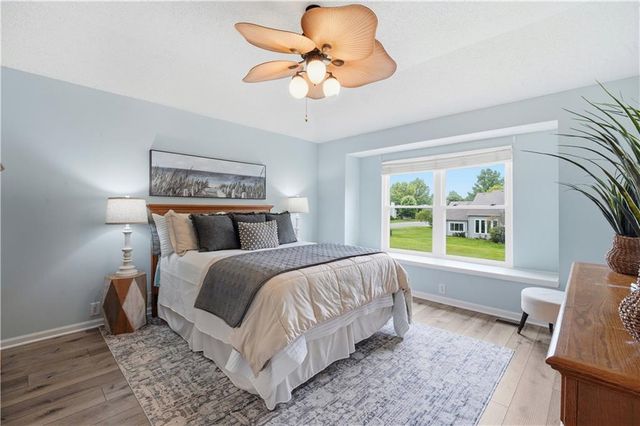 2416 SE 7th Circle, Lee's Summit, MO 64063