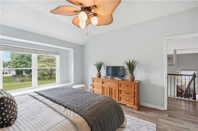 2416 SE 7th Circle, Lee's Summit, MO 64063
