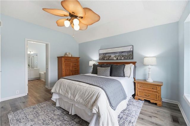 2416 SE 7th Circle, Lee's Summit, MO 64063