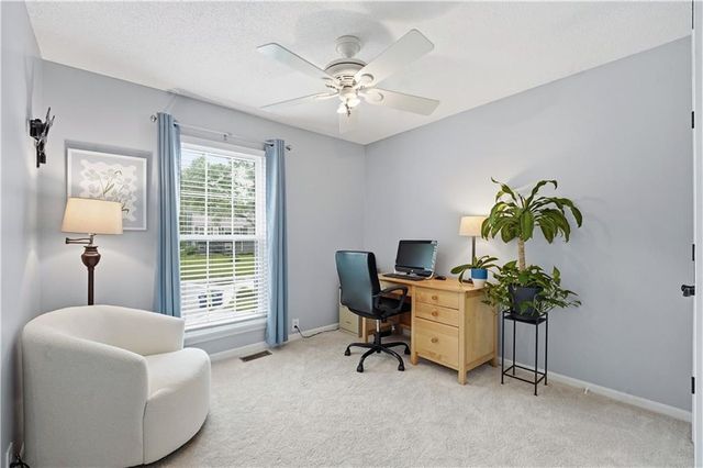 2416 SE 7th Circle, Lee's Summit, MO 64063
