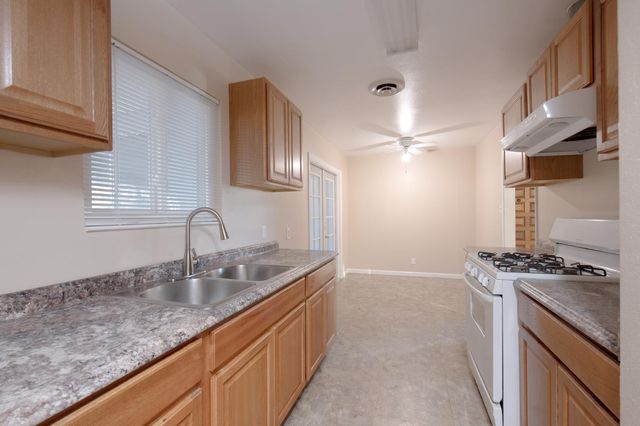 16 E Eden, Fresno, CA 93706